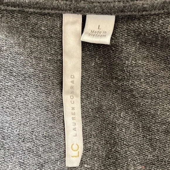 LC Lauren Conrad large top gray black lace floral long sleeves - Picture 11 of 12